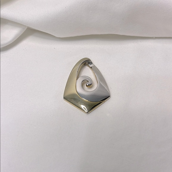 Pierre Cardin Gold and Silver Swirl Necklace Pendant EUC - Picture 1 of 4
